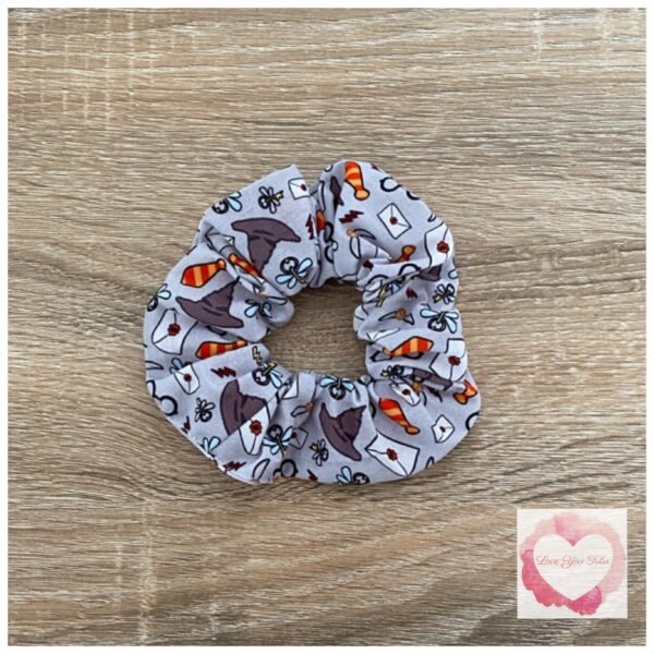 Various print scrunchies - Image 7
