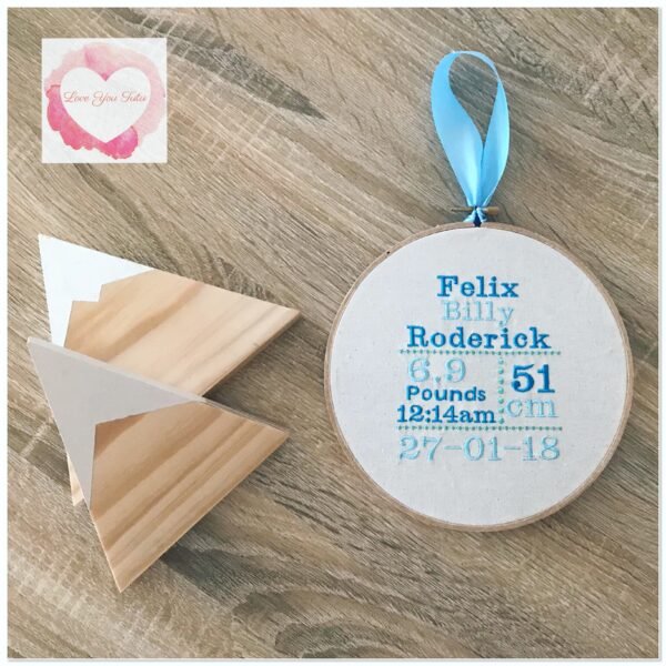 Birth announcement embroidered hanging hoop - Image 2