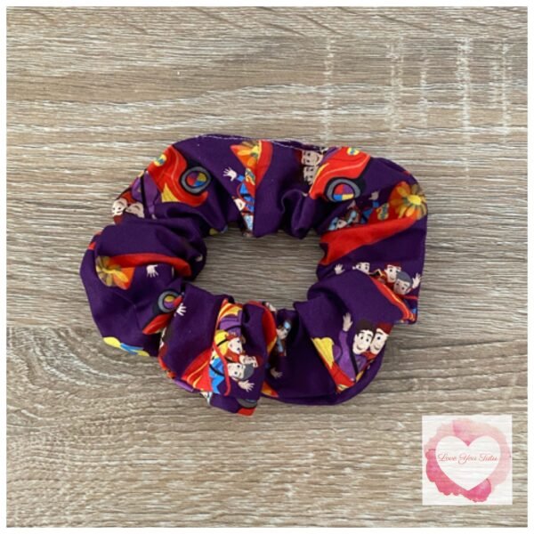 Various print scrunchies - Image 14