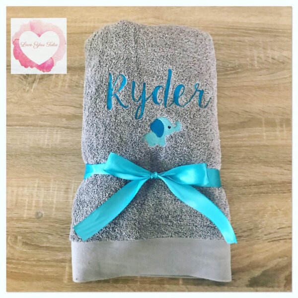 Embroidered personalised towel set with picture - Image 3